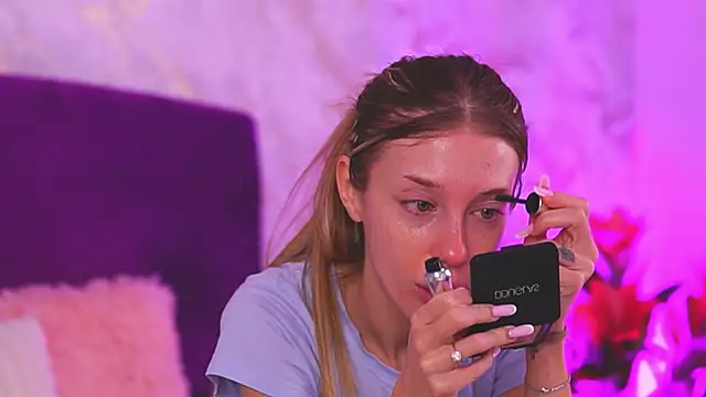 EllinaNuria online show from 02/24/26, 04:32