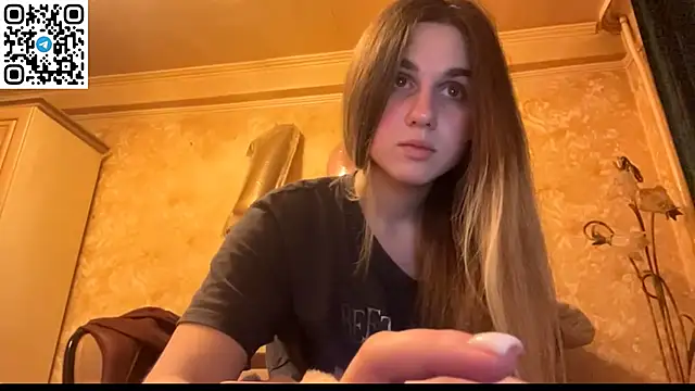 LovelySilk 63 online show from 04/22/26, 06:31