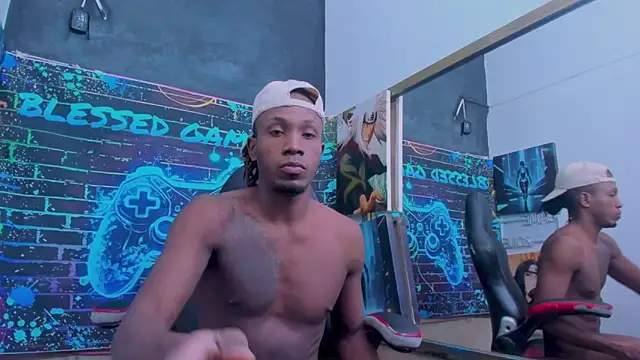 Jeanpieroo26 online show from 02/12/26, 07:42