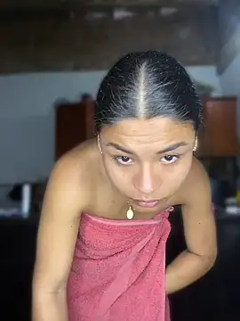 Snapshot of Romie_rous chatting on 07/29/26, 11:08 Romie rous online show from 07/29/26, 11:08