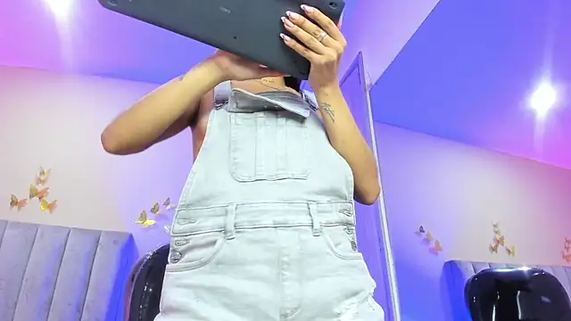 Emma Hearts online show from 02/21/26, 04:02