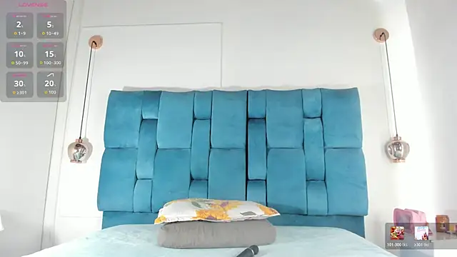Snapshot of venezolana__caro chatting on 07/23/26, 12:14 venezolana caro online show from 07/23/26, 12:14
