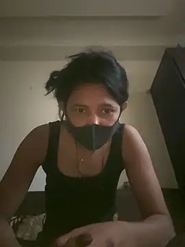 raavigirl online show from 02/16/26, 07:37