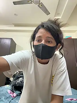 raavigirl online show from 03/23/26, 10:30