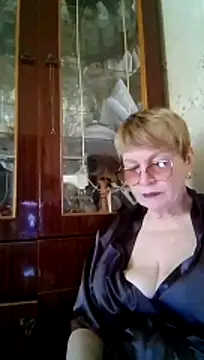 SophieBurns online show from 06/24/26, 10:14