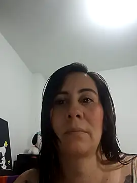 Snapshot of Sophie_Tyler chatting on 04/29/26, 02:59 Sophie Tyler online show from 04/29/26, 02:59