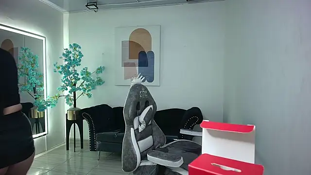 Alanna  scott online show from 02/08/26, 03:32