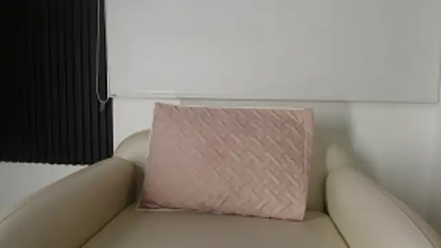 Sharlo Alvarez online show from 02/25/26, 08:18