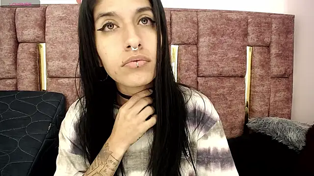 FRANCESCA LOVE  online show from 07/07/26, 11:58