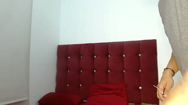 Snapshot of SkinnyDevil12 chatting on 02/26/26, 03:27 SkinnyDevil12 online show from 02/26/26, 03:27