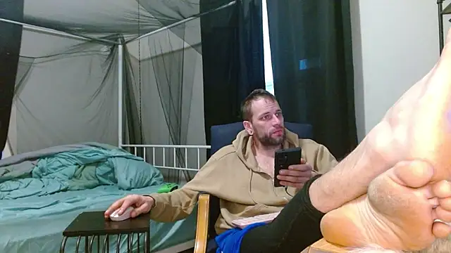 cguffey2284 online show from 02/15/26, 12:58