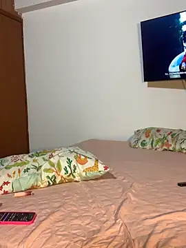 Snapshot of mia_petite2007 chatting on 02/20/26, 12:51 mia petite2007 online show from 02/20/26, 12:51