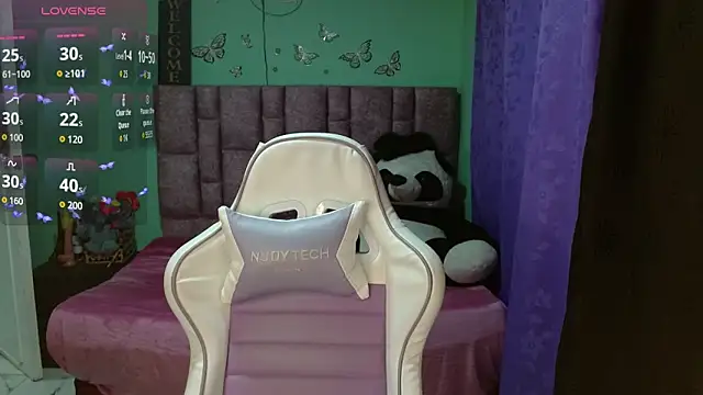 camhot    online show from 04/03/26, 02:31