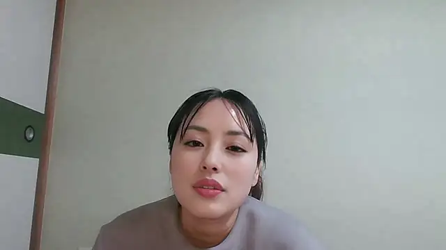 yuri-japan online show from 03/10/26, 01:54