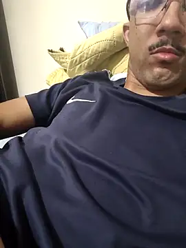 MOREN044 online show from 02/12/26, 01:55