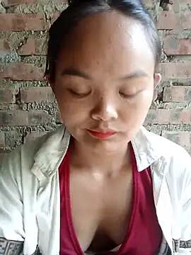 Snapshot of Luminana chatting on 06/30/26, 01:17 Luminana online show from 06/30/26, 01:17