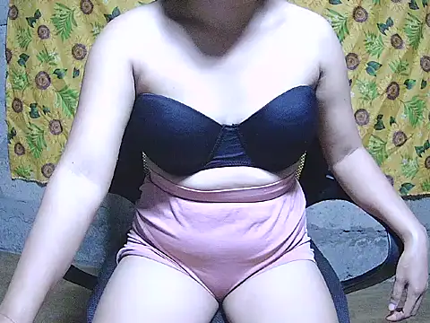 SweetHotBabe18 online show from 07/23/26, 08:45