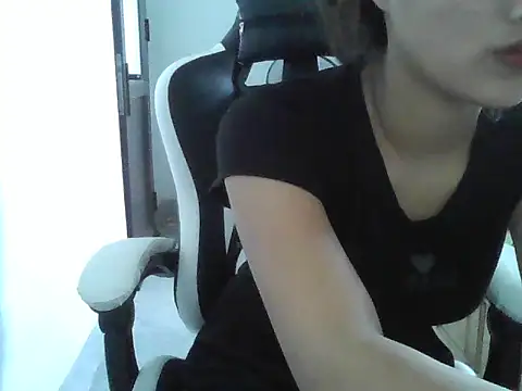 -Nuna- online show from 03/17/26, 05:55