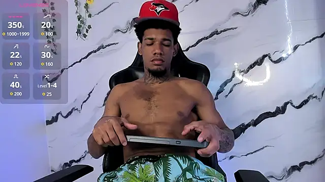 Nehemiaa boy online show from 02/10/26, 08:46