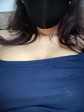 Moody-girl1 online show from 02/26/26, 05:45