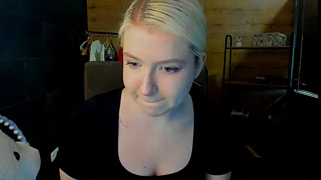 BeckyWashington online show from 06/05/26, 10:21
