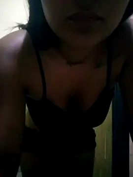 Snapshot of Zoe_Renata chatting on 05/13/26, 08:12 Zoe Renata online show from 05/13/26, 08:12