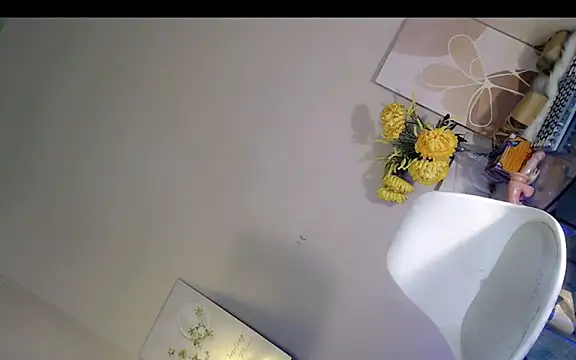 BitchWithTaste online show from 04/10/26, 10:14