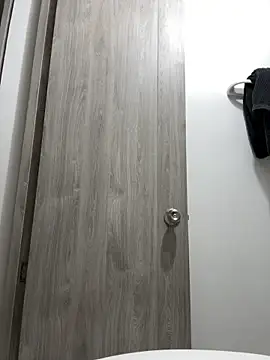 RachelWeisz  online show from 04/01/26, 10:05