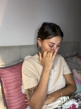 RachelWeisz  online show from 04/13/26, 10:10