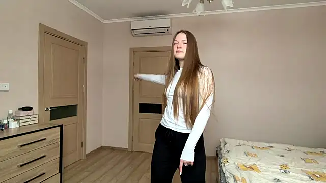 Snapshot of Milayouknow chatting on 02/16/26, 07:26 Milayouknow online show from 02/16/26, 07:26