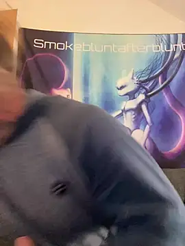 Smokebluntafterblunt online show from 05/11/26, 02:56