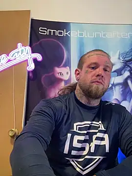 Snapshot of Smokebluntafterblunt chatting on 06/24/26, 08:35 Smokebluntafterblunt online show from 06/24/26, 08:35