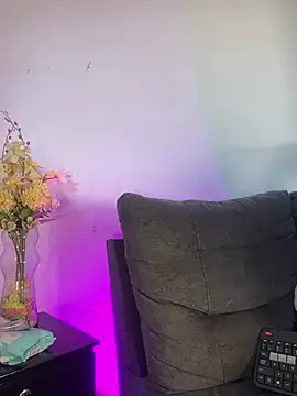 Kyliegolden online show from 04/18/26, 06:01