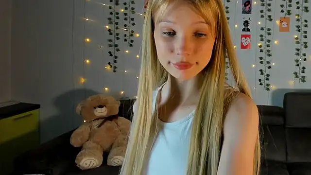 Kiracute18 online show from 03/14/26, 05:18