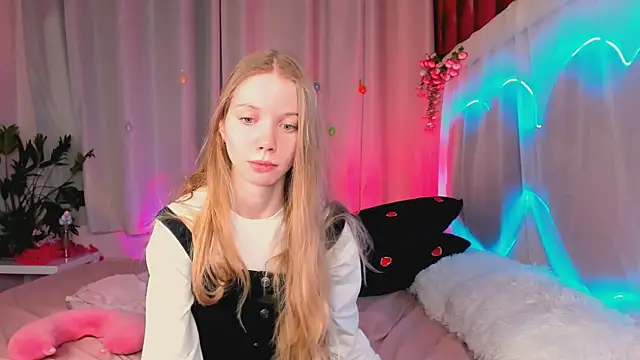 Snapshot of lada2k4 chatting on 06/05/26, 05:03 lada2k4 online show from 06/05/26, 05:03