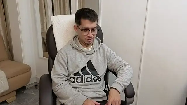 Tommas Jhonson online show from 03/10/26, 04:06