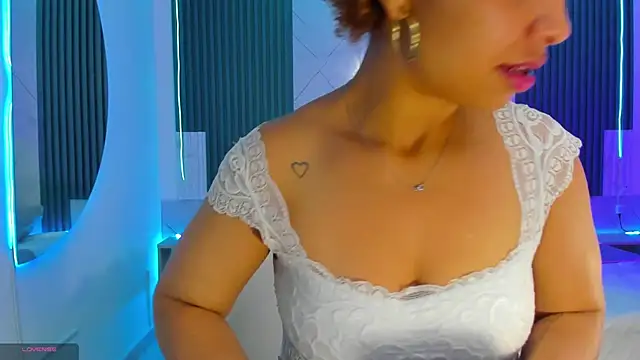 Snapshot of Shantall-blue chatting on 03/16/26, 08:13 Shantall-blue online show from 03/16/26, 08:13