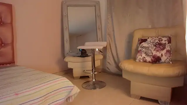 shantall cruzz online show from 03/24/26, 03:44