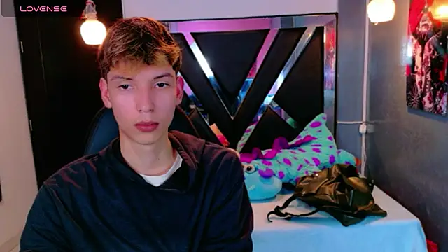 Liam Green1 online show from 03/06/26, 08:05