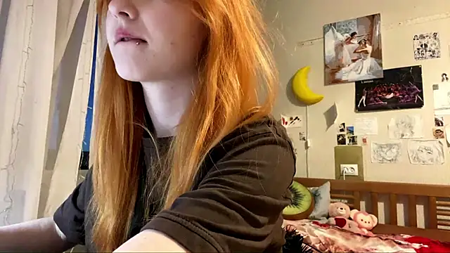 Snapshot of DynaLoom chatting on 02/10/26, 03:05 DynaLoom online show from 02/10/26, 03:05