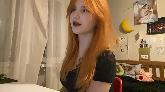 Snapshot of DynaLoom chatting on 02/17/26, 03:29 DynaLoom online show from 02/17/26, 03:29