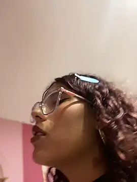 Rylia online show from 03/29/26, 01:27