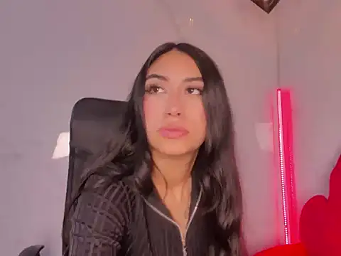 TiffanyDream8 online show from 02/20/26, 09:48