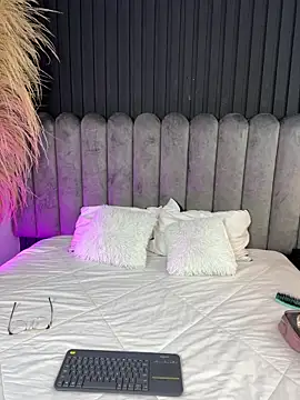 Nanda vixen  online show from 03/08/26, 08:01