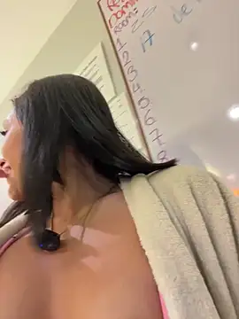 Nanda vixen  online show from 05/15/26, 11:01