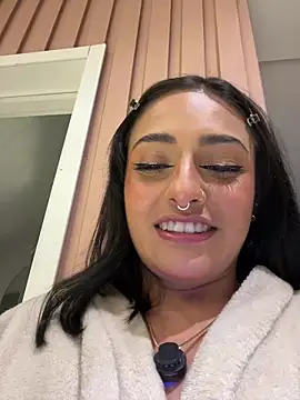 Nanda vixen  online show from 05/16/26, 12:07