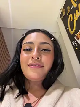 Nanda vixen  online show from 05/16/26, 12:18