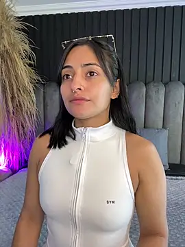 Nanda vixen  online show from 05/21/26, 11:01