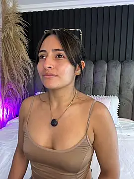 Nanda vixen  online show from 05/27/26, 08:06