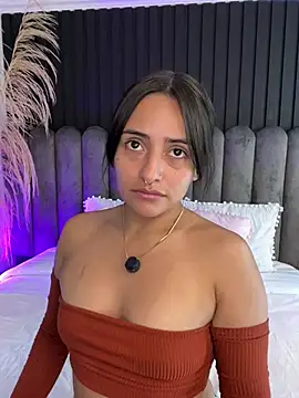 Nanda vixen  online show from 06/04/26, 11:11